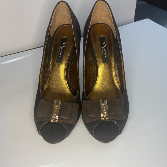 Nina NY women’s heels Size 9 Brown metallic fabric Bow/Gold w brown gems - Picture 5 of 11